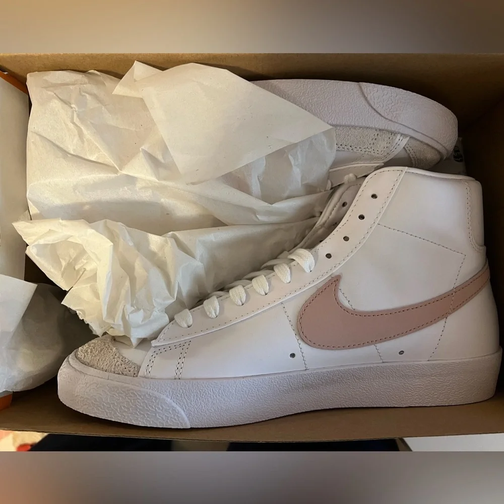 Nike Downshifter Hightops - Picture 4 of 5